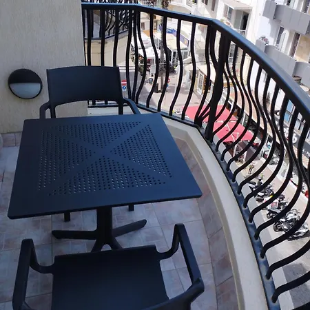 Perfect Tourist Accommodation In Bugibba Square! San Pawl il-Baħar Exterior photo